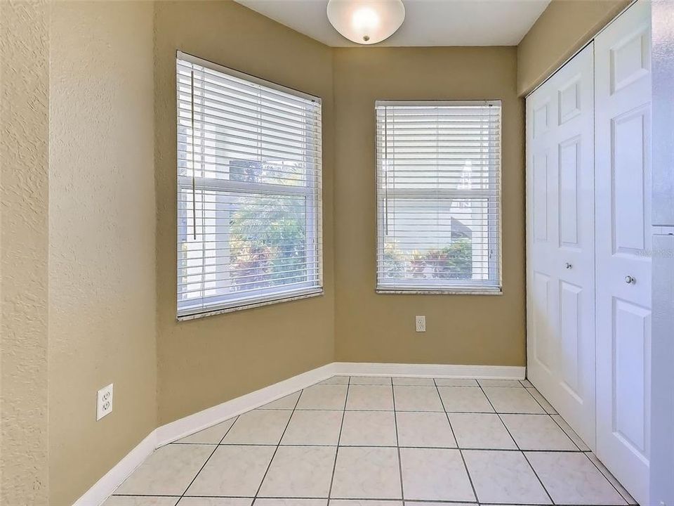 For Sale: $189,000 (2 beds, 2 baths, 1153 Square Feet)