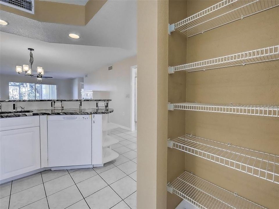For Sale: $189,000 (2 beds, 2 baths, 1153 Square Feet)