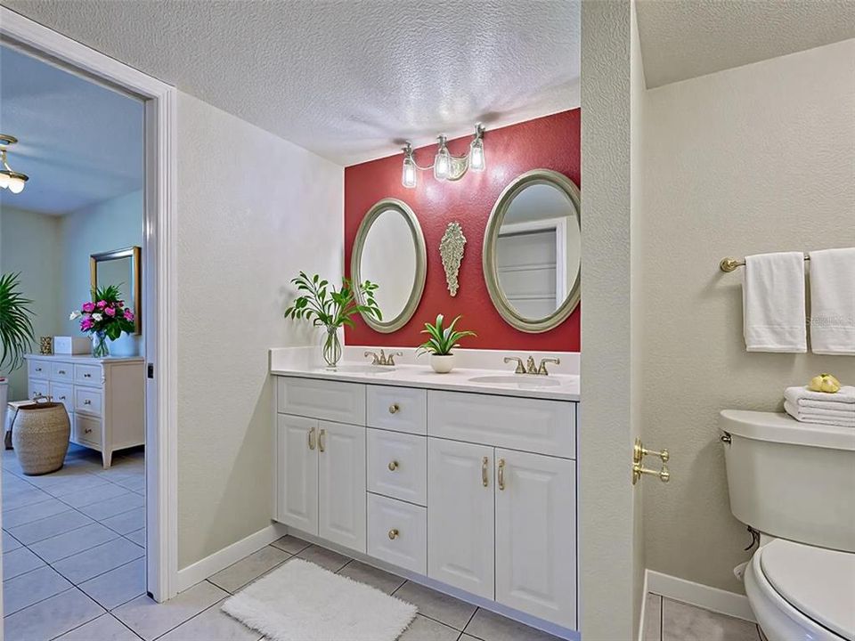 For Sale: $189,000 (2 beds, 2 baths, 1153 Square Feet)