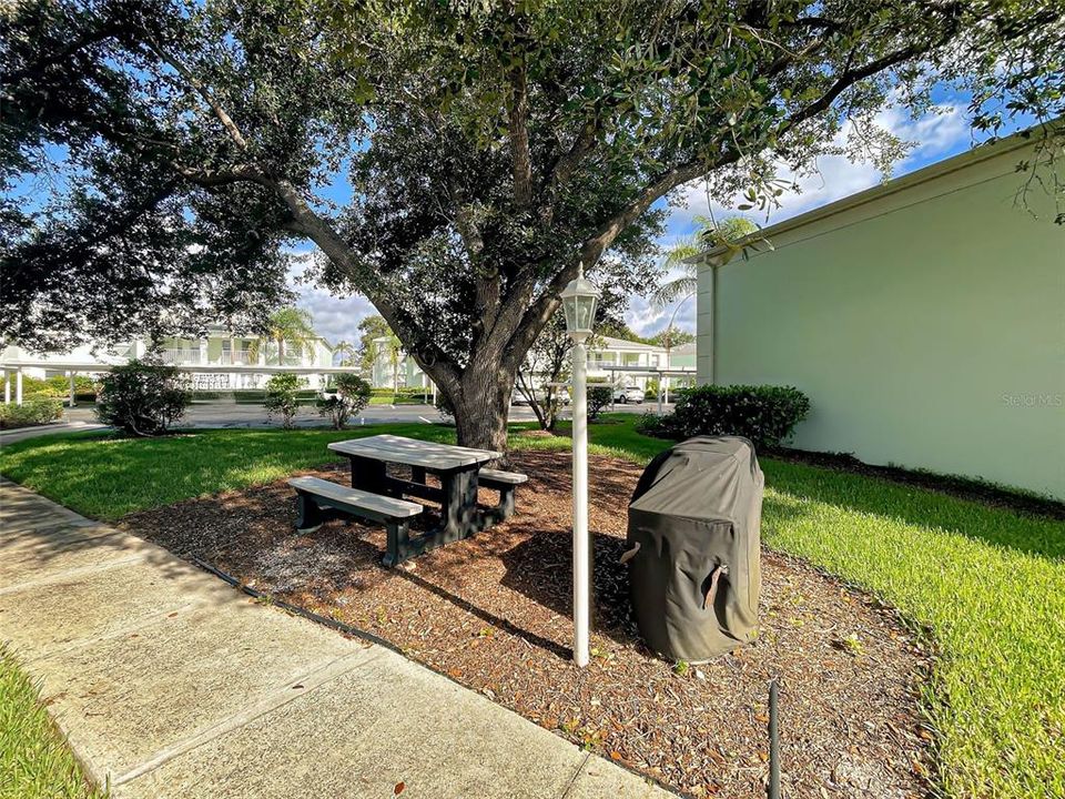 For Sale: $189,000 (2 beds, 2 baths, 1153 Square Feet)