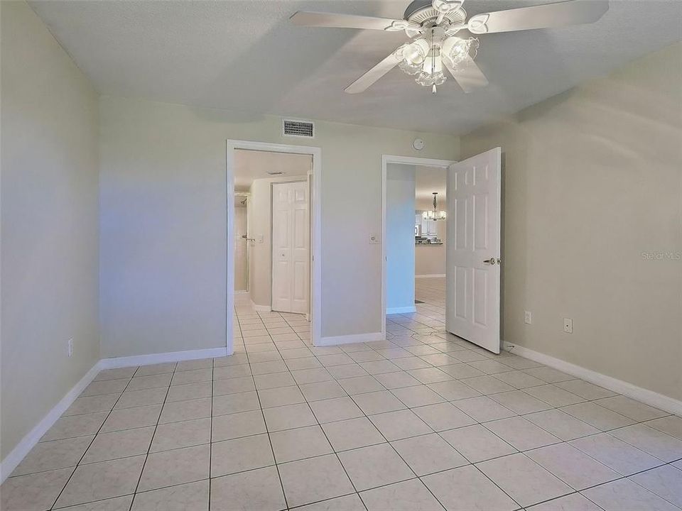 For Sale: $189,000 (2 beds, 2 baths, 1153 Square Feet)