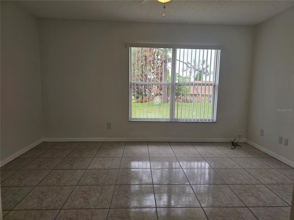 For Rent: $2,025 (3 beds, 2 baths, 1294 Square Feet)