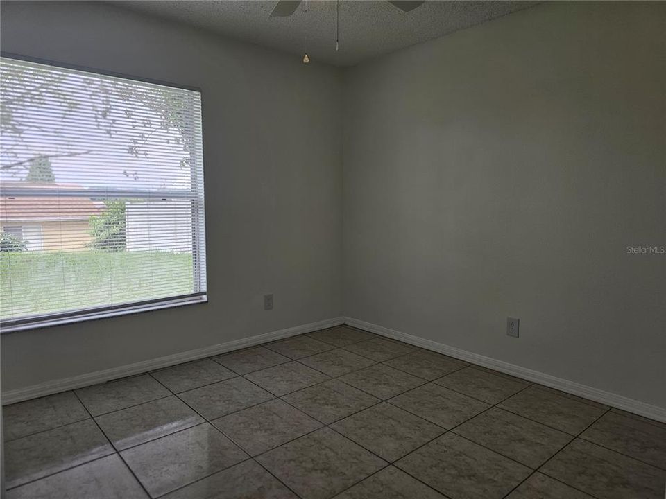 For Rent: $2,025 (3 beds, 2 baths, 1294 Square Feet)
