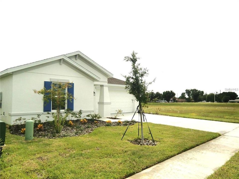 For Rent: $2,099 (3 beds, 2 baths, 1560 Square Feet)