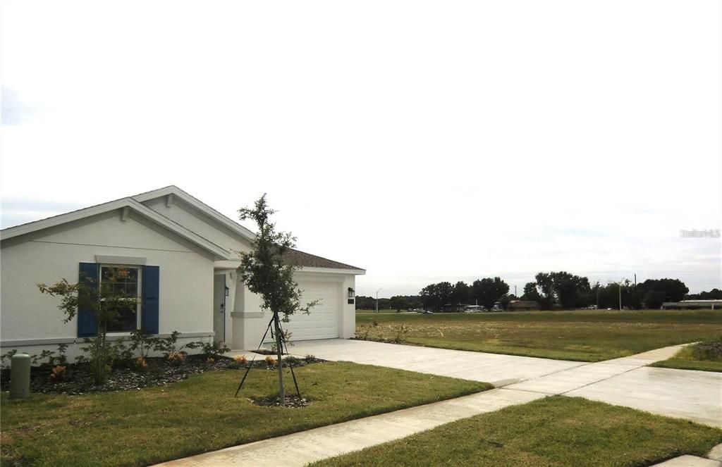 For Rent: $2,099 (3 beds, 2 baths, 1560 Square Feet)