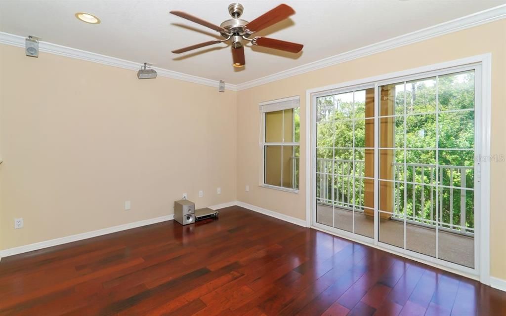 For Rent: $1,900 (2 beds, 2 baths, 1064 Square Feet)