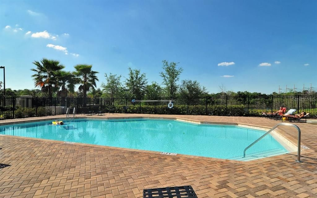 For Rent: $1,900 (2 beds, 2 baths, 1064 Square Feet)