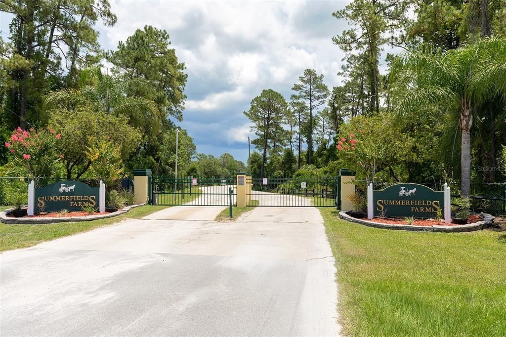 For Sale: $900,000 (5 beds, 4 baths, 4012 Square Feet)