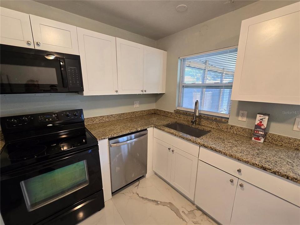 В аренду: $1,795 (2 спален, 1 ванн, 1262 Квадратных фут)