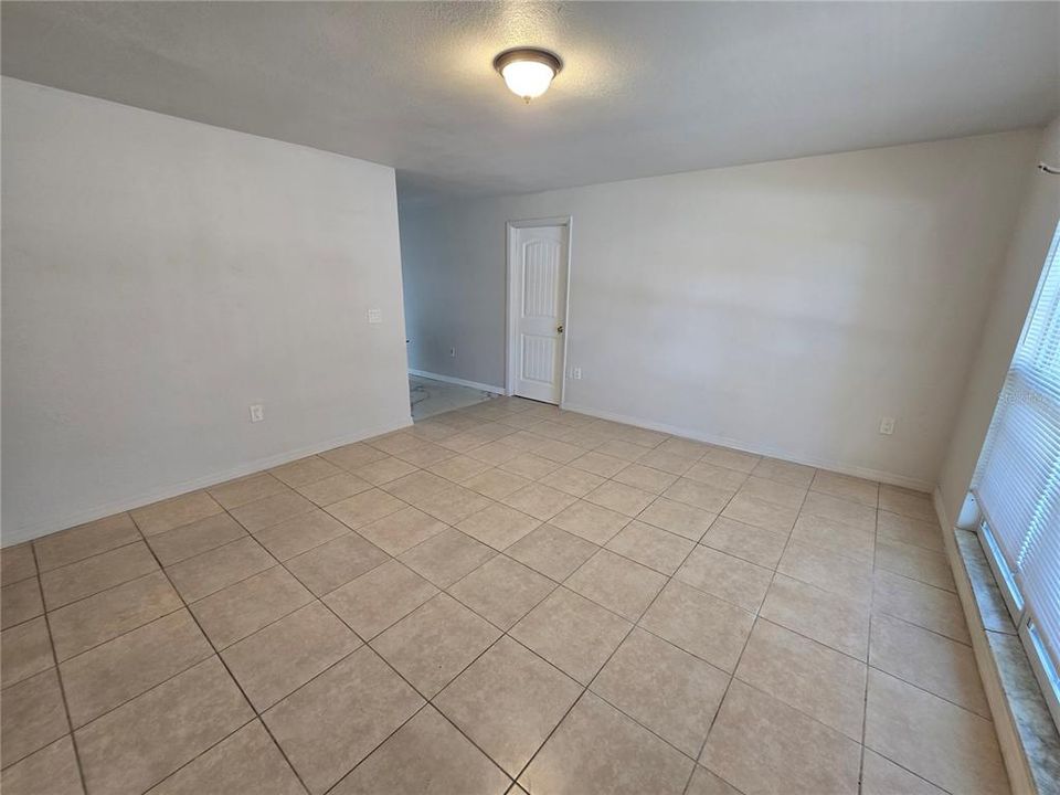 В аренду: $1,795 (2 спален, 1 ванн, 1262 Квадратных фут)