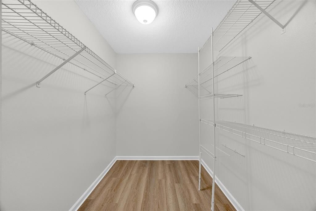 На продажу: $399,900 (3 спален, 2 ванн, 1064 Квадратных фут)