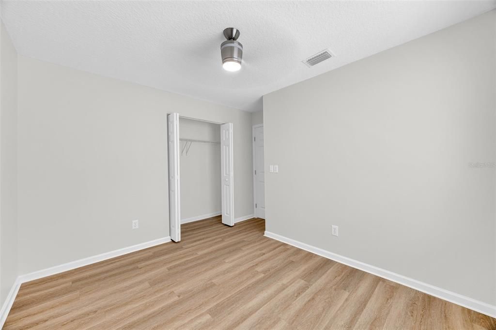 На продажу: $399,900 (3 спален, 2 ванн, 1064 Квадратных фут)