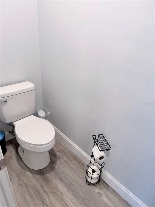 For Rent: $3,995 (4 beds, 2 baths, 2102 Square Feet)