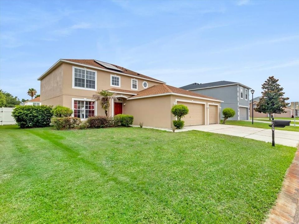 For Sale: $375,000 (4 beds, 2 baths, 2208 Square Feet)
