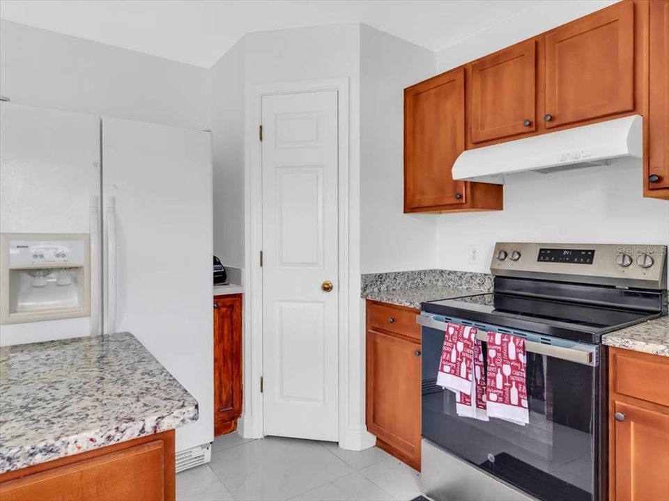 For Sale: $375,000 (4 beds, 2 baths, 2208 Square Feet)