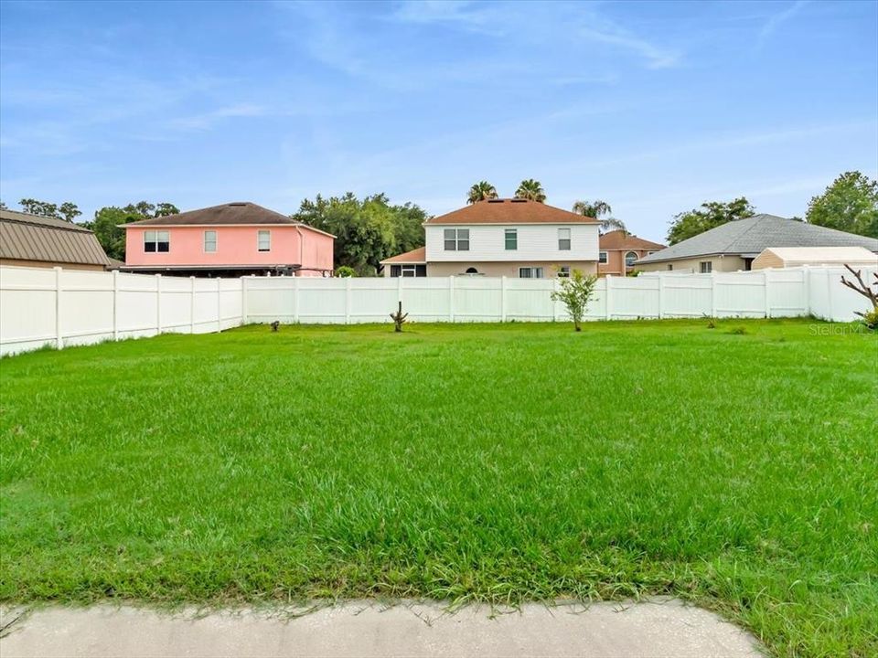For Sale: $375,000 (4 beds, 2 baths, 2208 Square Feet)