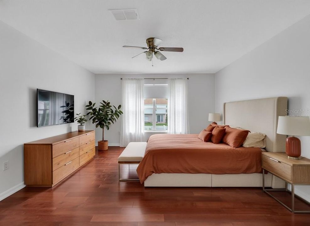 For Sale: $375,000 (4 beds, 2 baths, 2208 Square Feet)