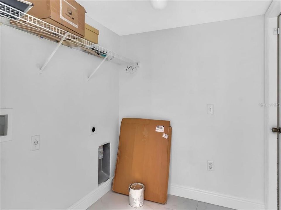 For Sale: $375,000 (4 beds, 2 baths, 2208 Square Feet)