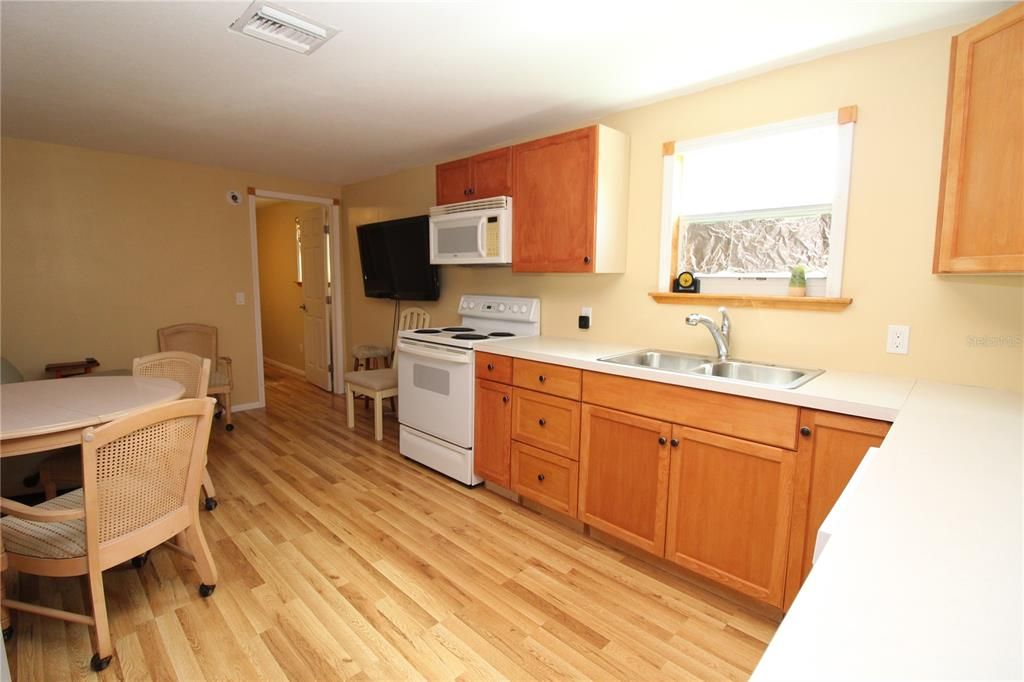 En Venta: $524,900 (4 camas, 3 baños, 2479 Pies cuadrados)