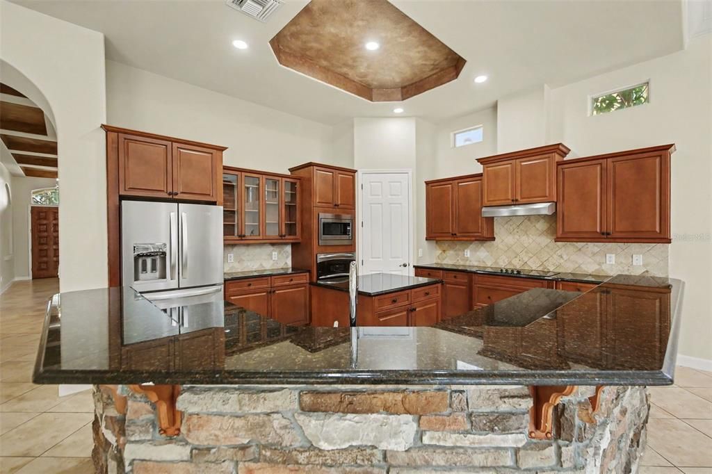 For Sale: $1,149,000 (5 beds, 4 baths, 3672 Square Feet)