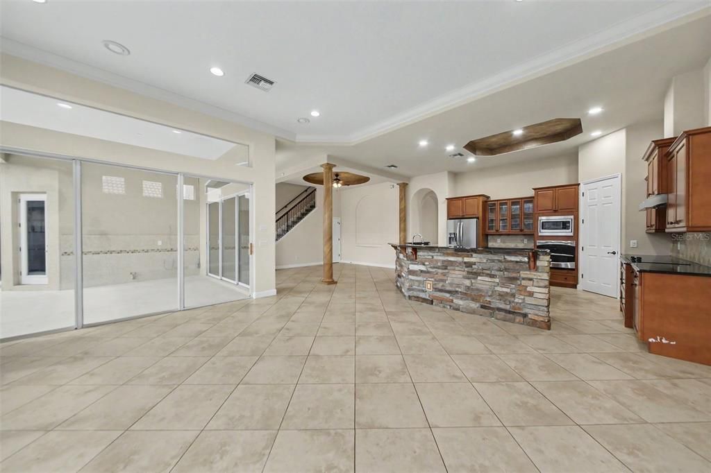 For Sale: $1,149,000 (5 beds, 4 baths, 3672 Square Feet)