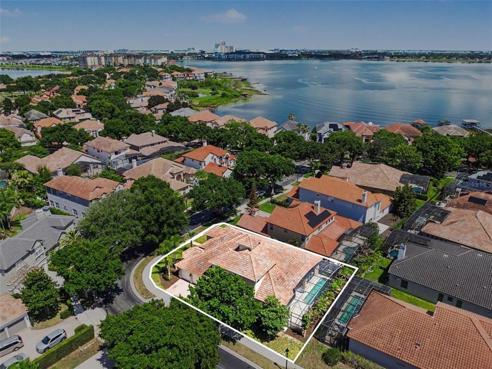 For Sale: $1,149,000 (5 beds, 4 baths, 3672 Square Feet)