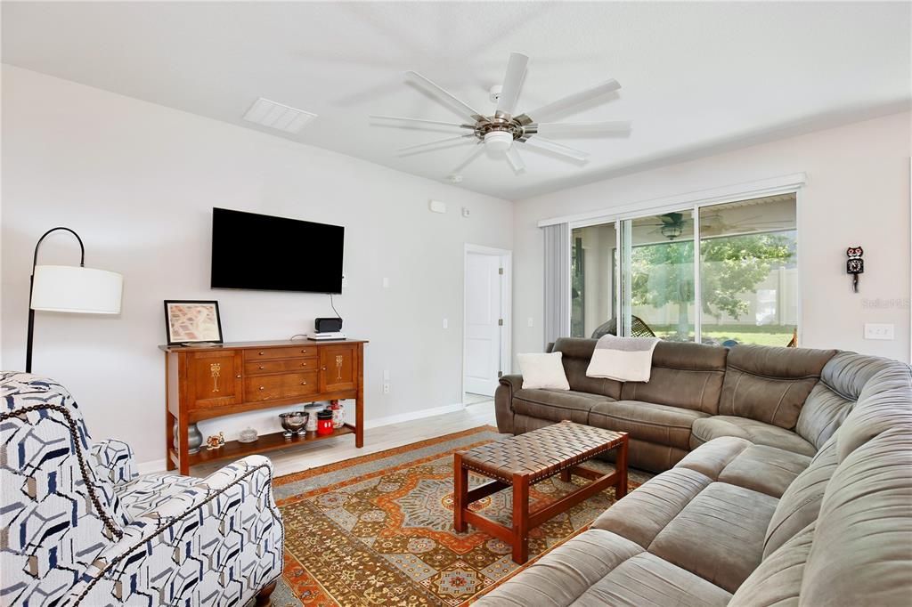 For Sale: $505,000 (3 beds, 2 baths, 1854 Square Feet)