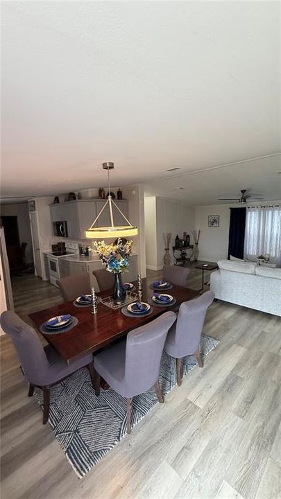 На продажу: $145,000 (2 спален, 2 ванн, 1310 Квадратных фут)