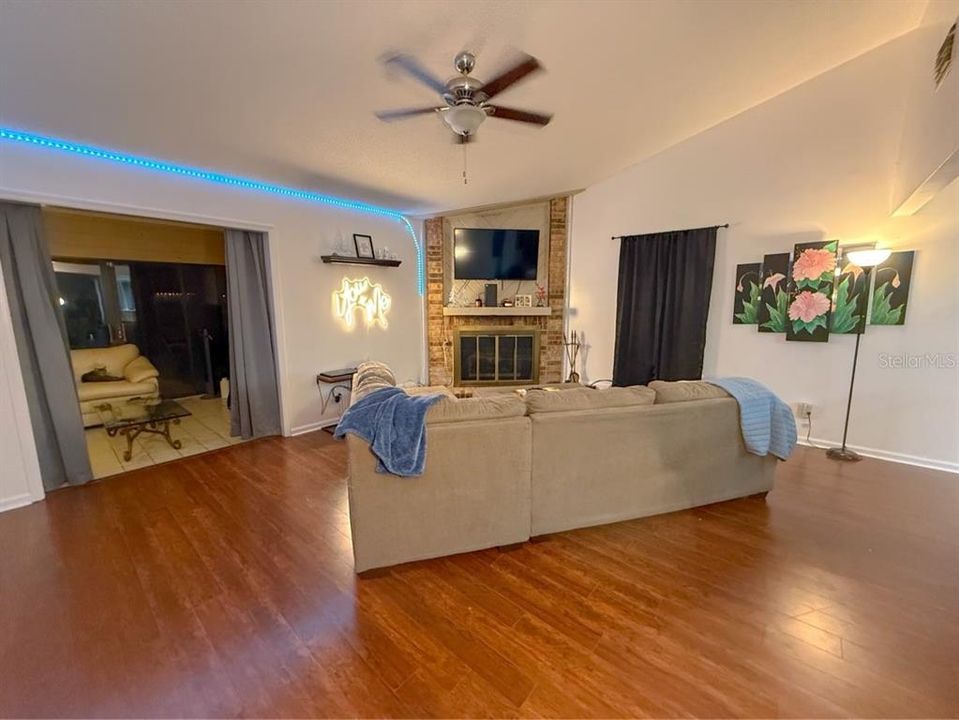 For Rent: $1,850 (3 beds, 2 baths, 1520 Square Feet)