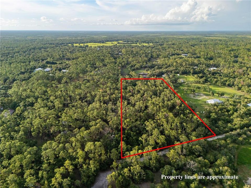 На продажу: $349,000 (7.15 acres)