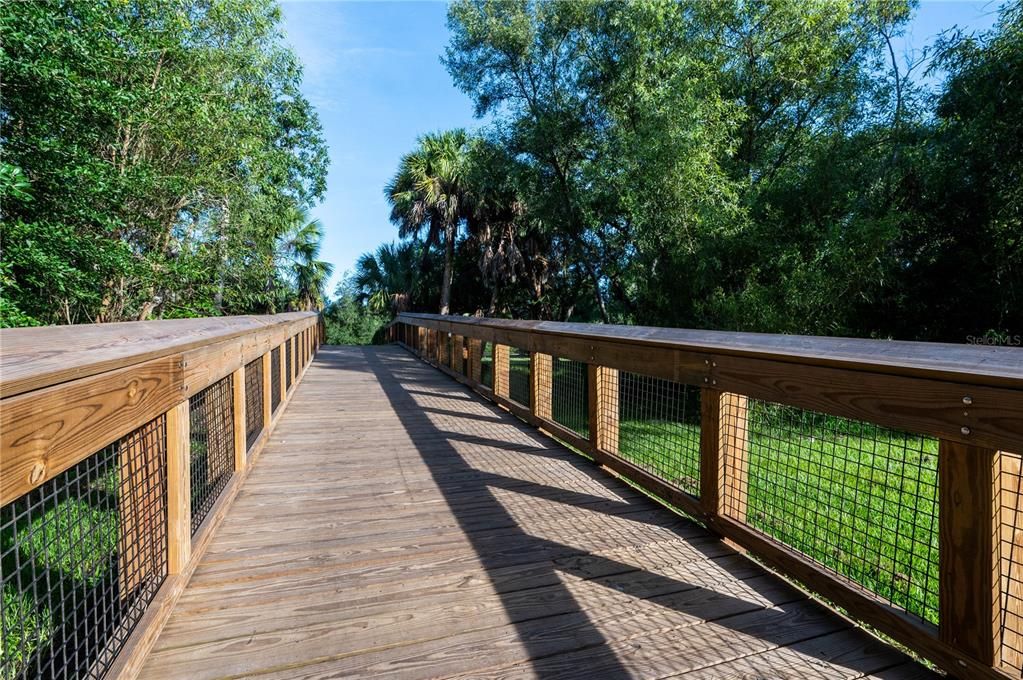На продажу: $349,000 (7.15 acres)