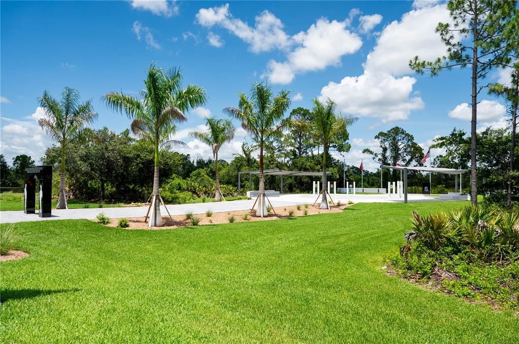 На продажу: $349,000 (7.15 acres)