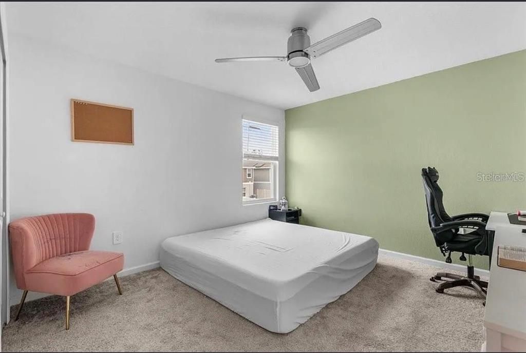For Rent: $3,100 (6 beds, 3 baths, 2614 Square Feet)