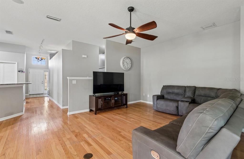 For Sale: $538,000 (4 beds, 2 baths, 2349 Square Feet)