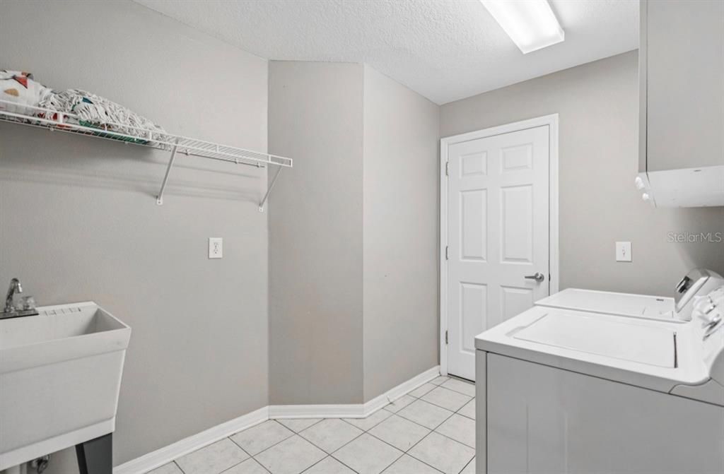 For Sale: $538,000 (4 beds, 2 baths, 2349 Square Feet)
