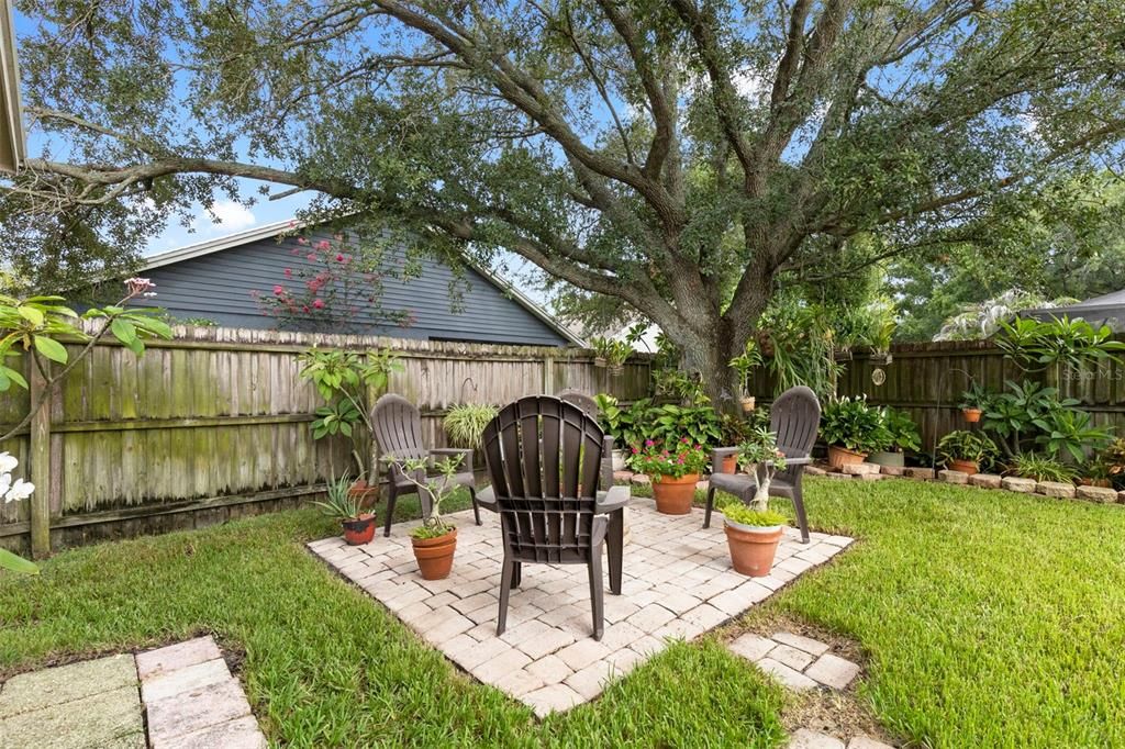 Active With Contract: $355,000 (3 beds, 2 baths, 1553 Square Feet)