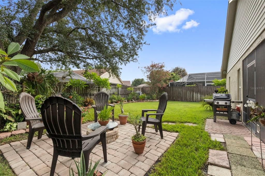 Active With Contract: $355,000 (3 beds, 2 baths, 1553 Square Feet)