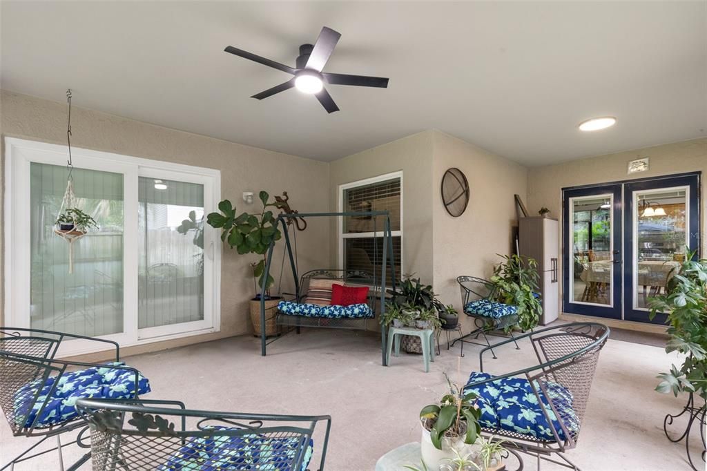 Active With Contract: $355,000 (3 beds, 2 baths, 1553 Square Feet)