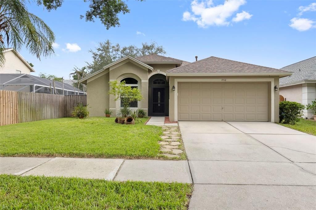 Active With Contract: $355,000 (3 beds, 2 baths, 1553 Square Feet)
