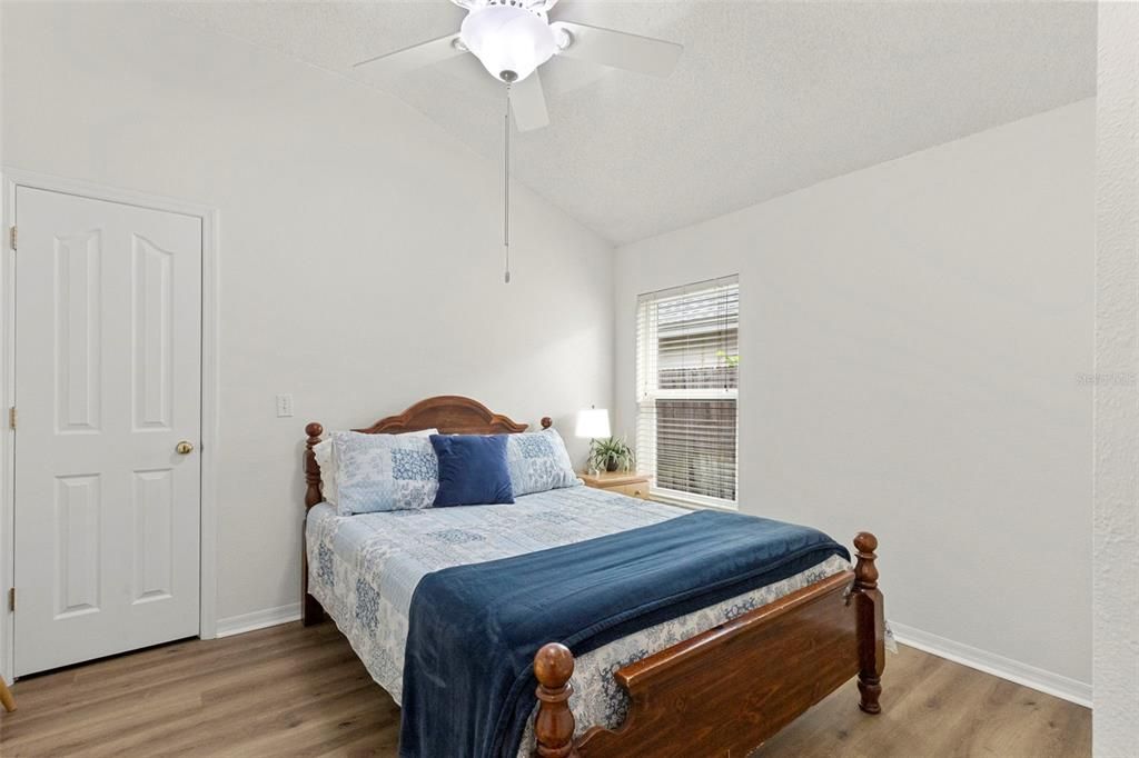 Active With Contract: $355,000 (3 beds, 2 baths, 1553 Square Feet)