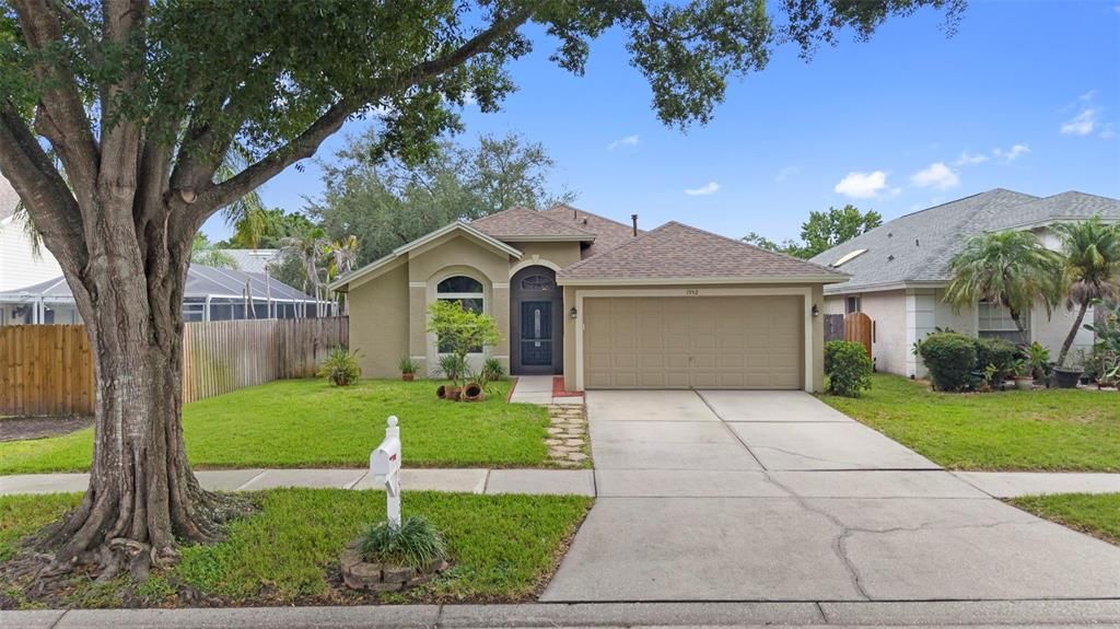 Active With Contract: $355,000 (3 beds, 2 baths, 1553 Square Feet)