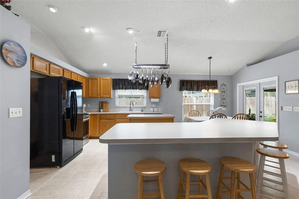 Active With Contract: $355,000 (3 beds, 2 baths, 1553 Square Feet)