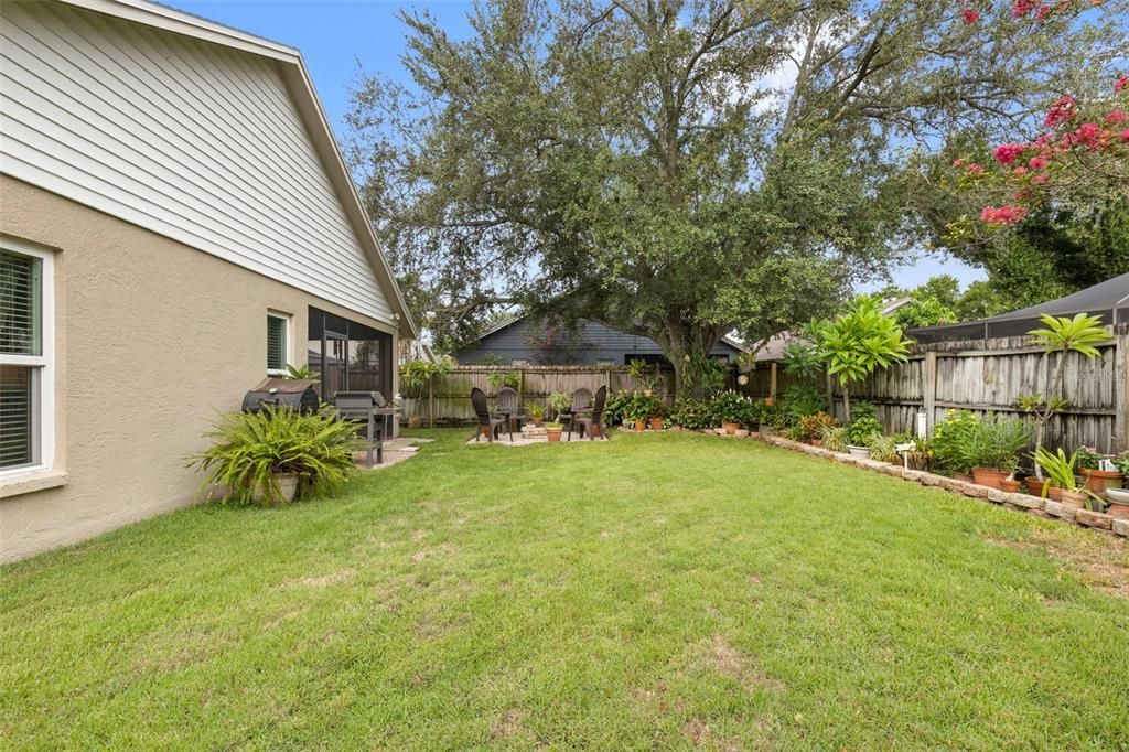 Active With Contract: $355,000 (3 beds, 2 baths, 1553 Square Feet)