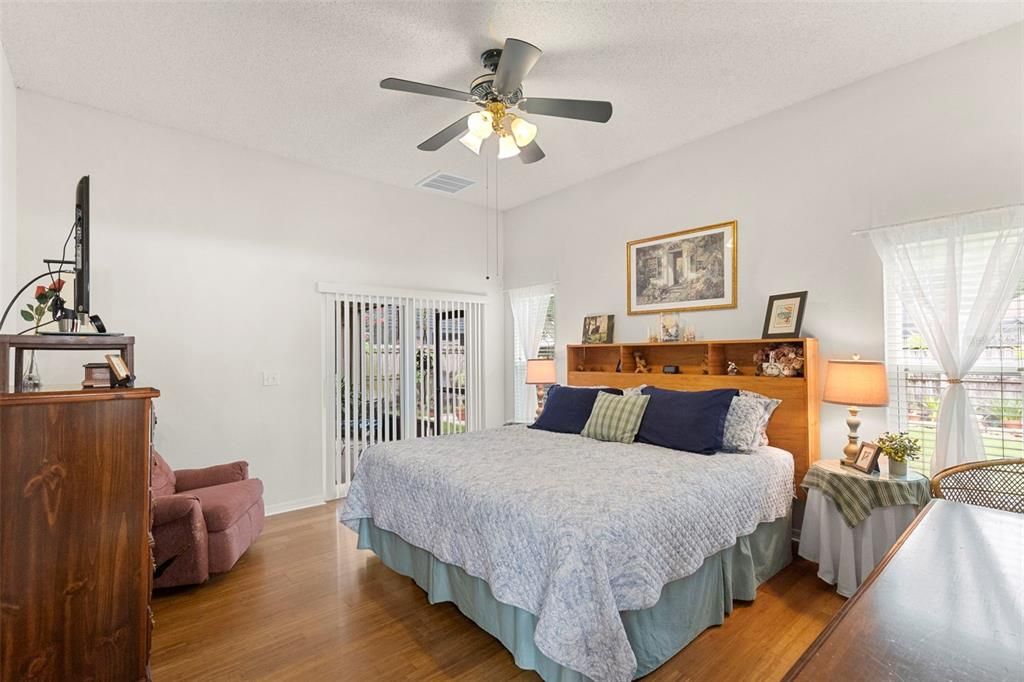 Active With Contract: $355,000 (3 beds, 2 baths, 1553 Square Feet)