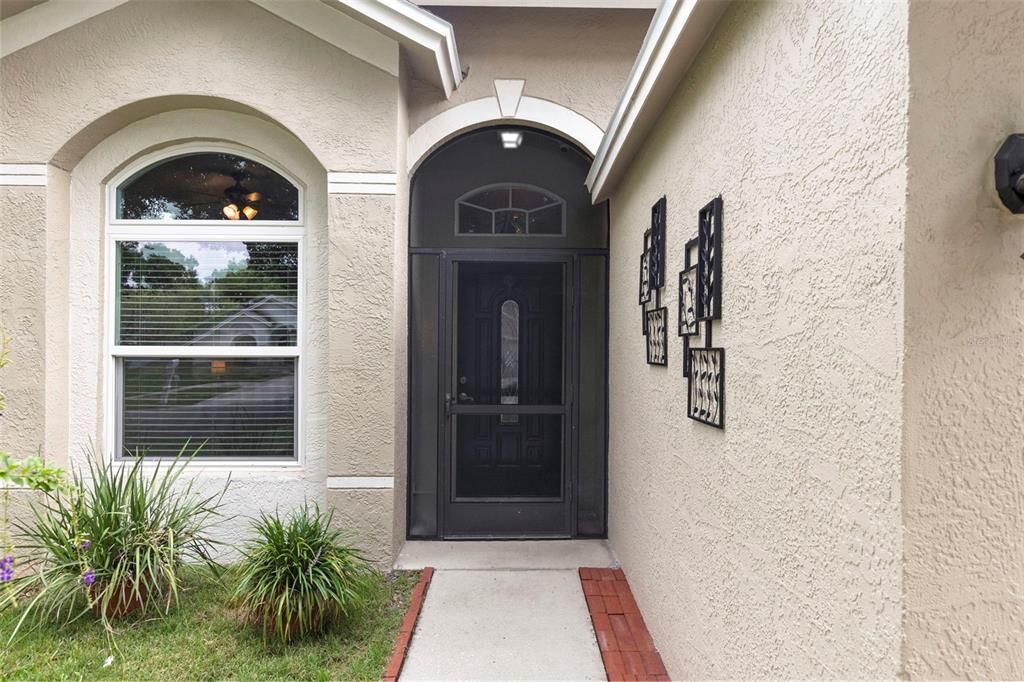 Active With Contract: $355,000 (3 beds, 2 baths, 1553 Square Feet)