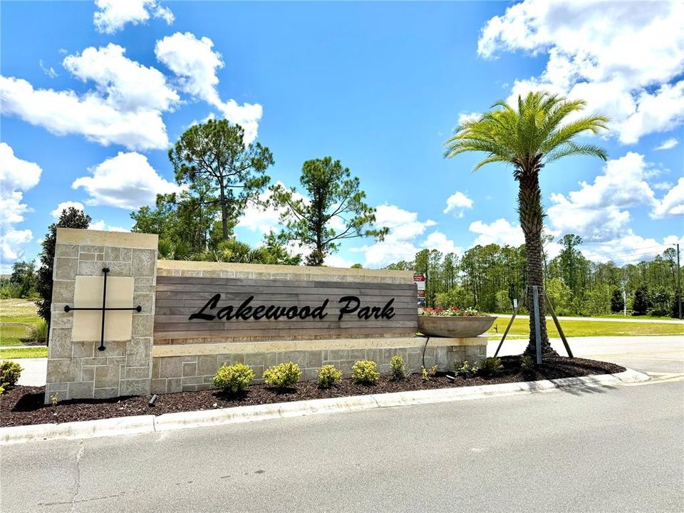 For Rent: $2,400 (3 beds, 2 baths, 1405 Square Feet)