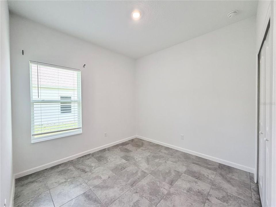 For Rent: $2,400 (3 beds, 2 baths, 1405 Square Feet)