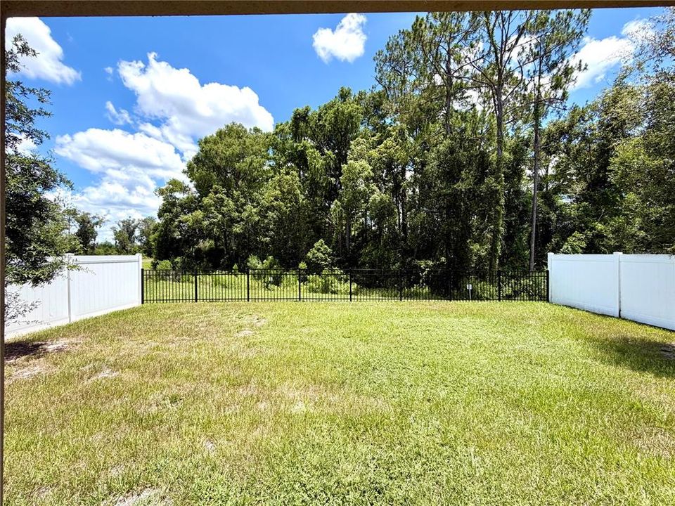 For Rent: $2,400 (3 beds, 2 baths, 1405 Square Feet)