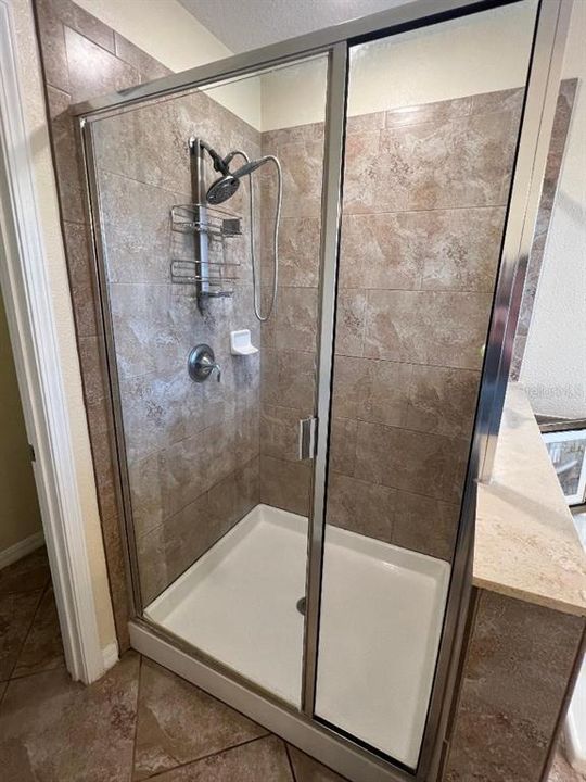 For Rent: $2,650 (4 beds, 2 baths, 2109 Square Feet)