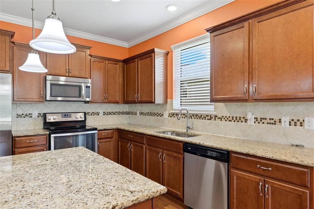 For Sale: $399,000 (3 beds, 2 baths, 1664 Square Feet)